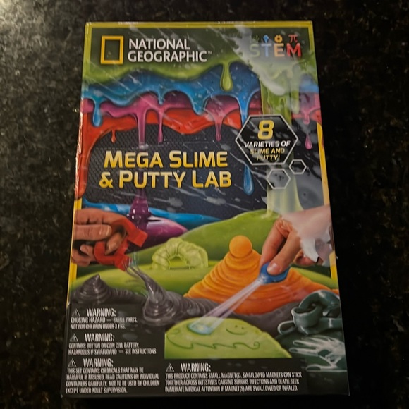 National Geographic Toys National Geographic Mega Smile Putty Lab